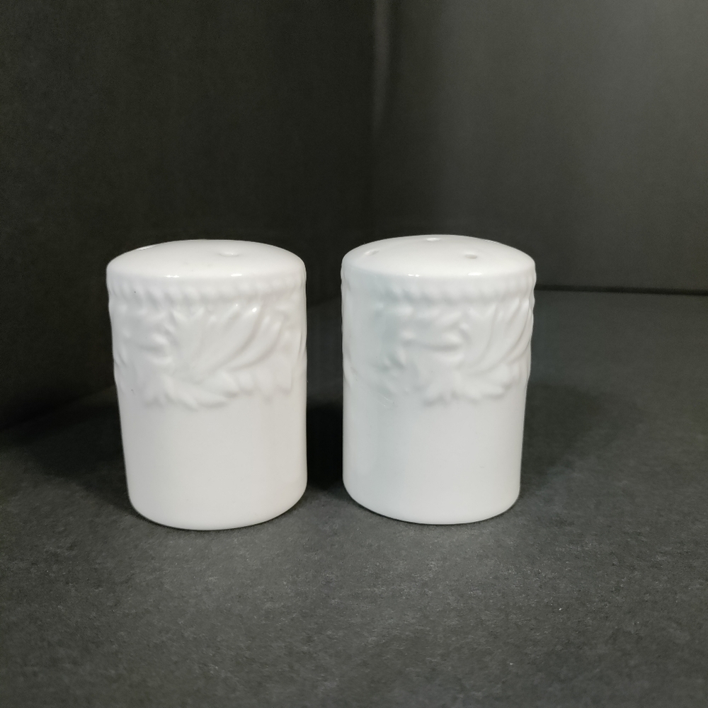 Salt and Pepper Shakers⭐